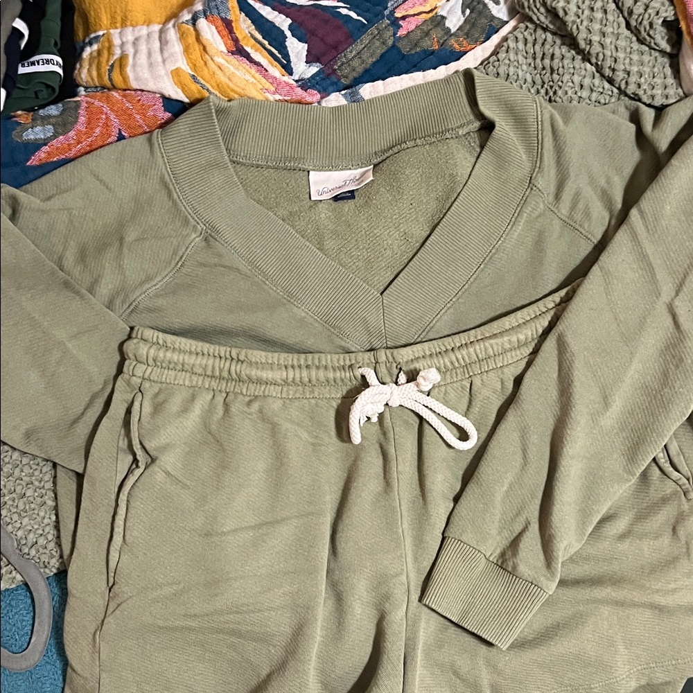 Universal Thread Olive Green Sweatshirt